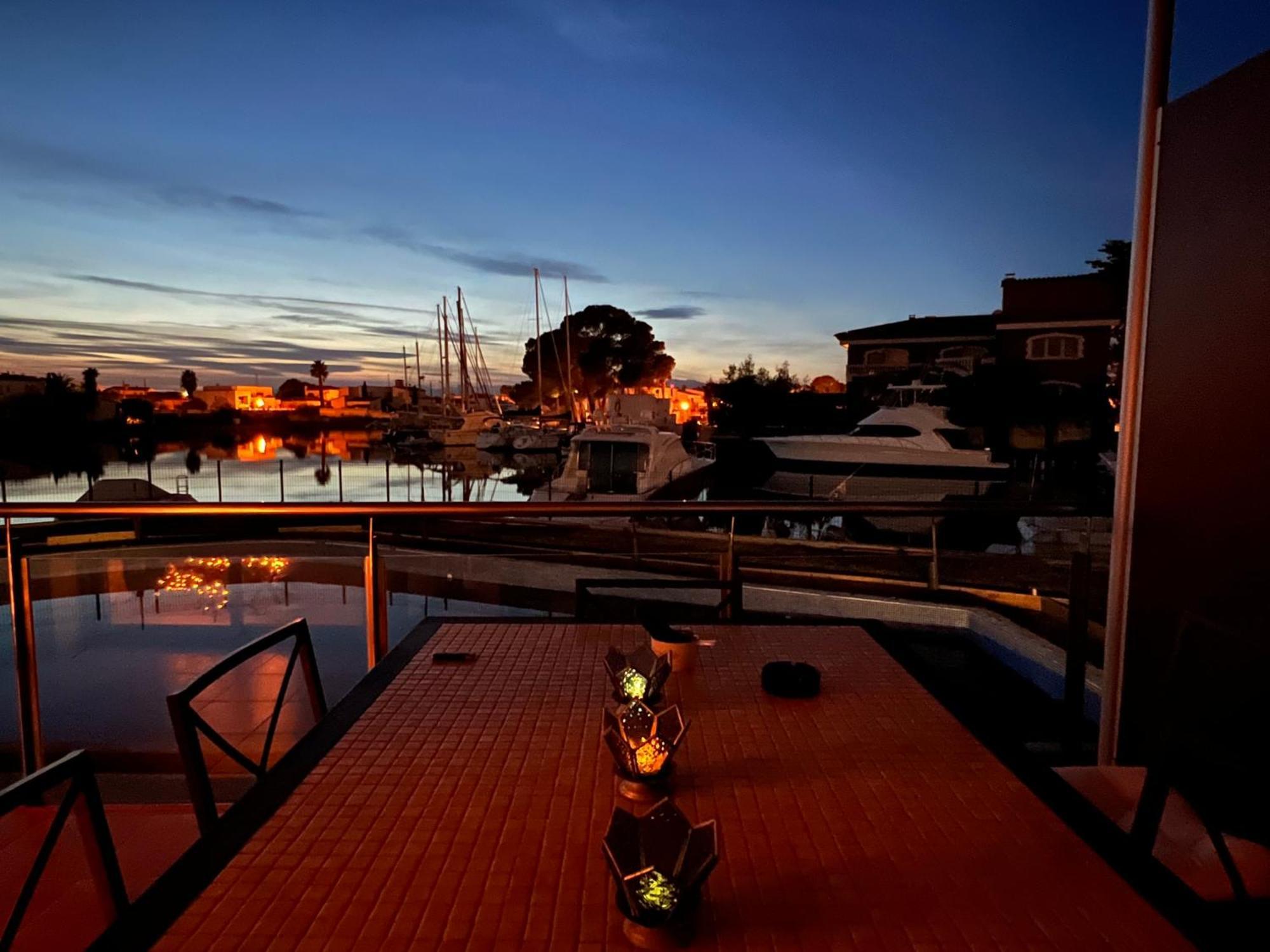 Blau Apartamento Frente A Los Canales Y Las Puestas De Sol De Roses Zewnętrze zdjęcie
