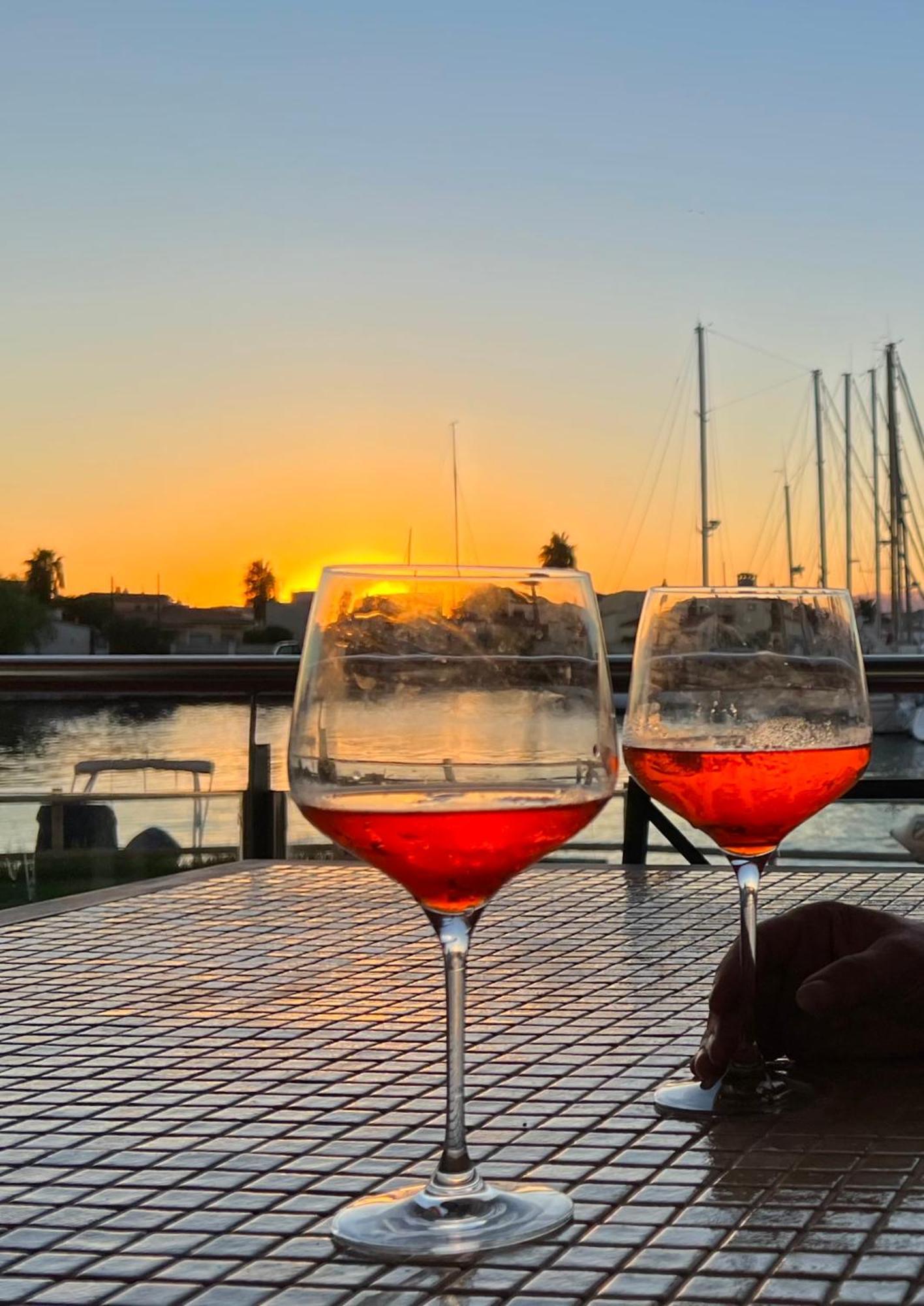Blau Apartamento Frente A Los Canales Y Las Puestas De Sol De Roses Zewnętrze zdjęcie