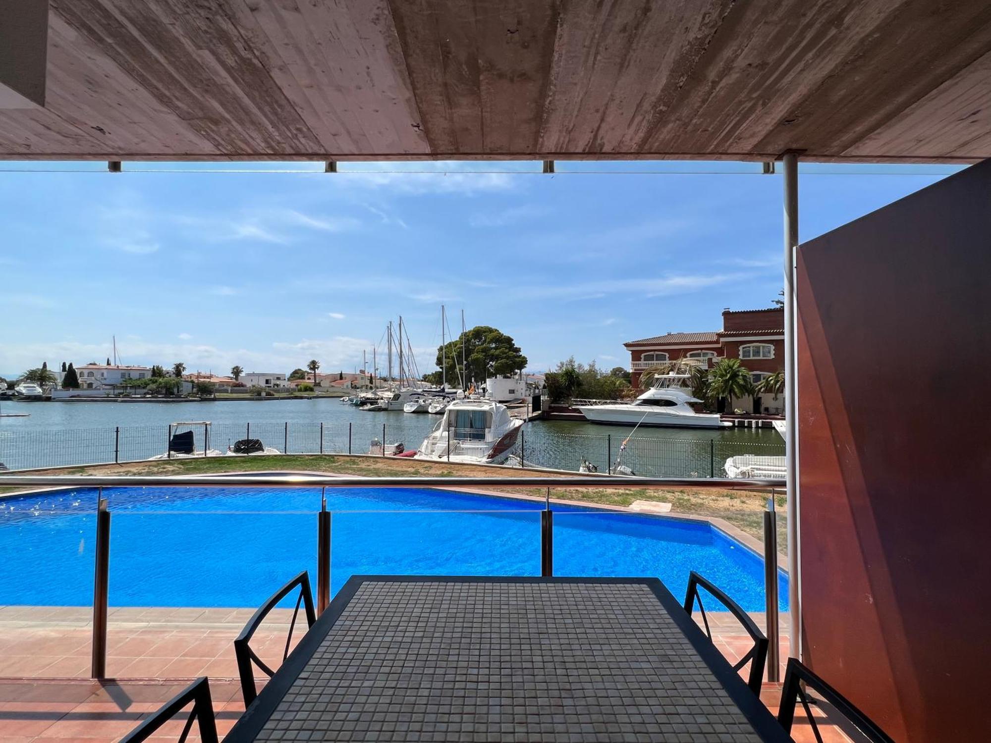 Blau Apartamento Frente A Los Canales Y Las Puestas De Sol De Roses Zewnętrze zdjęcie